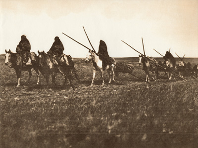 TRAVAUX – PIEGANEDWARD CURTIS NORTH AMERICAN INDIAN PHOTO